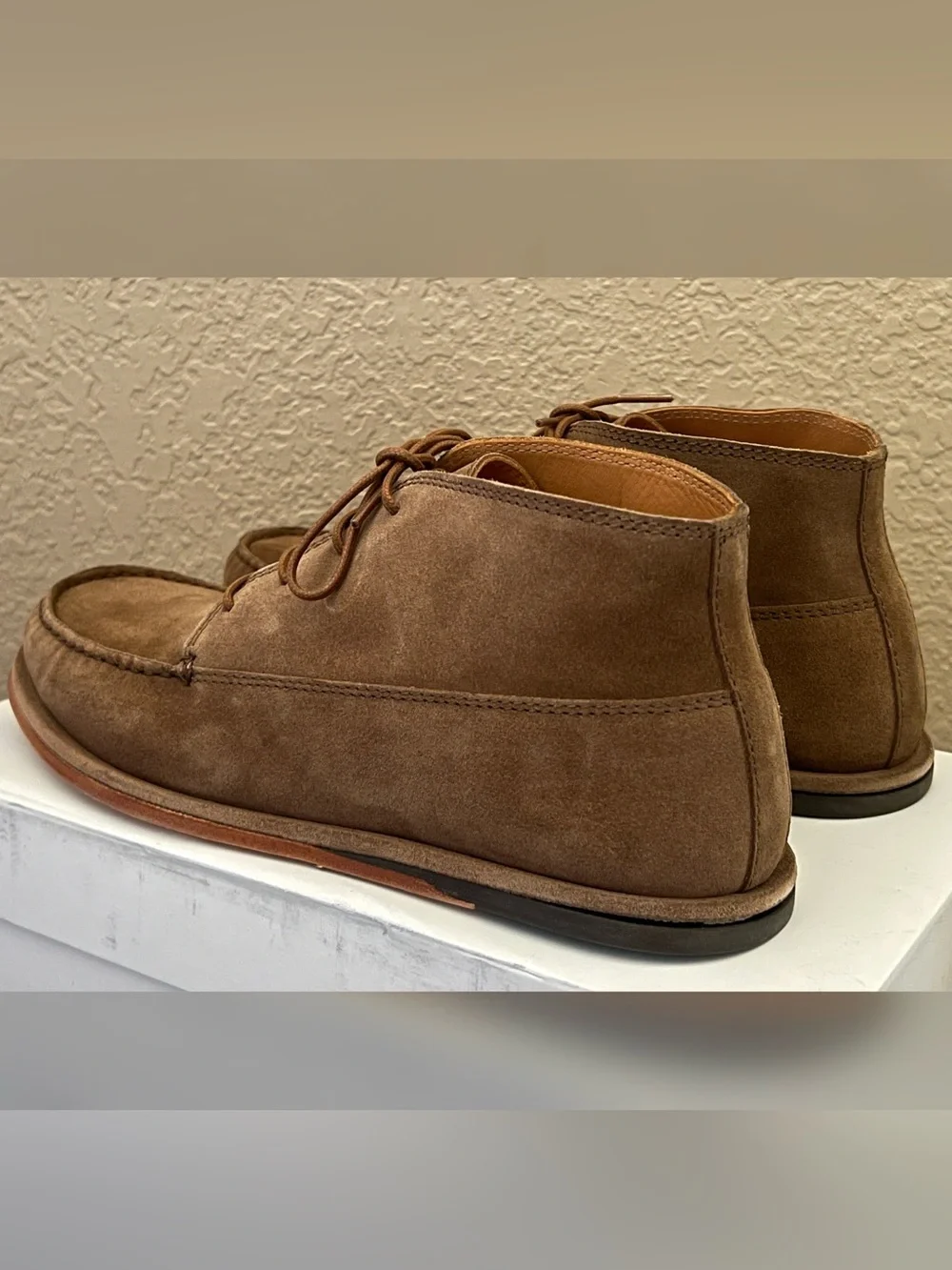 Banana Republic Italian Suede Chukka Boots Men’s Size-9